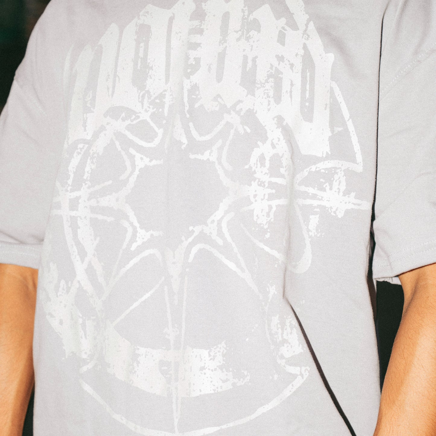 Wound T-Shirt – Zip-Off Sleeve